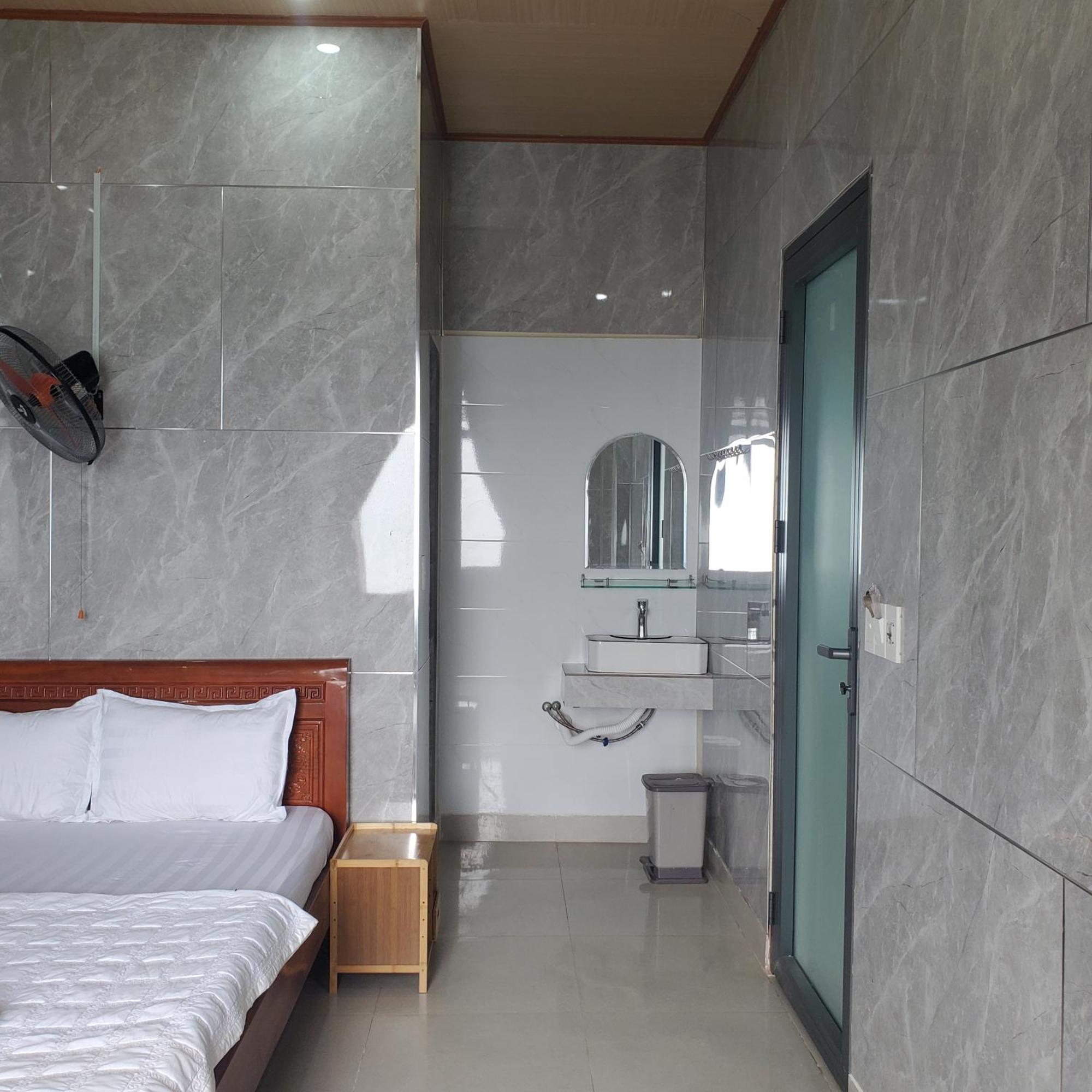 Tuan Thanh Homestay Tân Hiệ Bagian luar foto